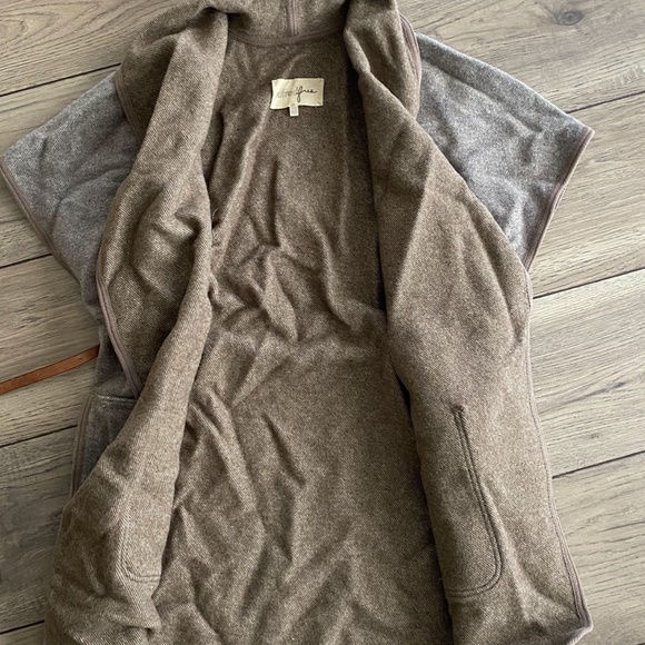 Aritzia Wilfred Free Navajo wrap OS - Picture 3 of 4